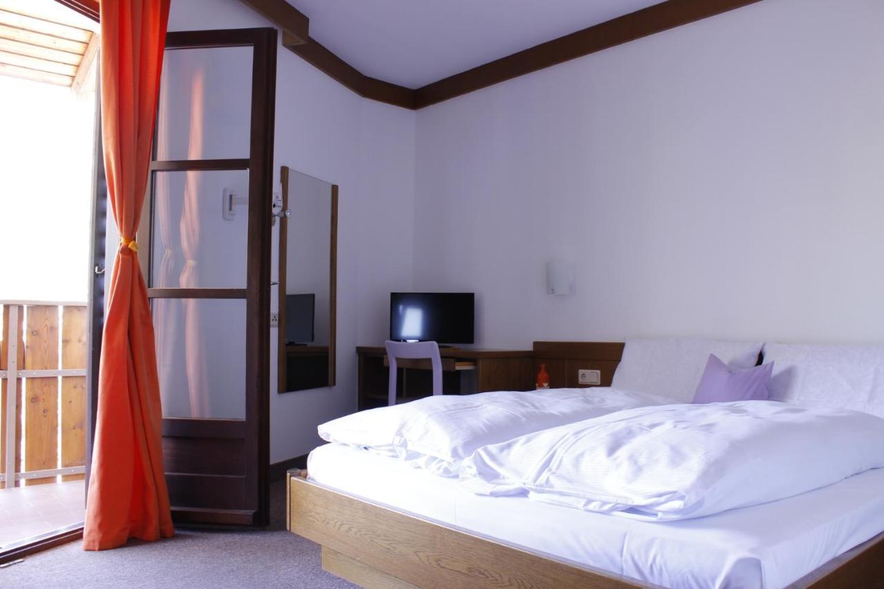 Zur Muehle Hotel Ora / Auer Ngoại thất bức ảnh