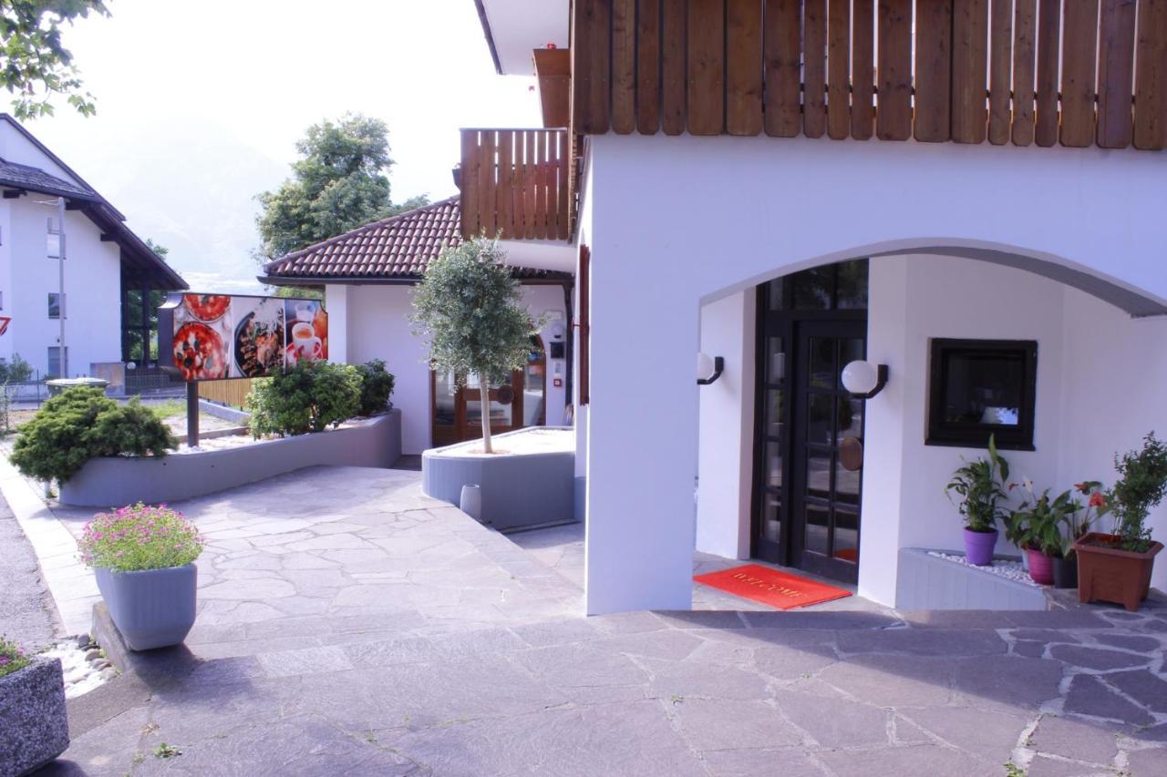Zur Muehle Hotel Ora / Auer Ngoại thất bức ảnh